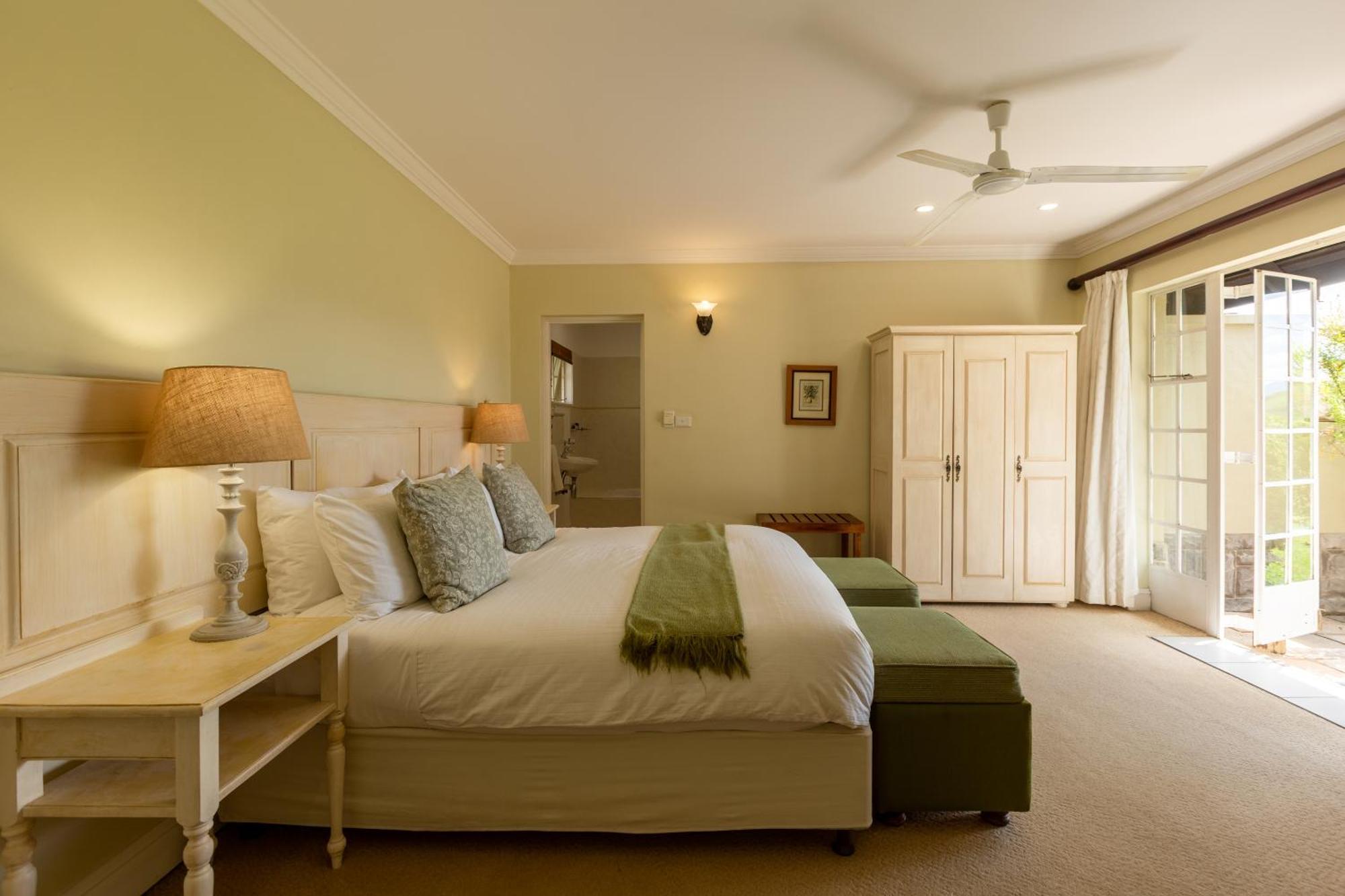 Moorcroft Manor Boutique Country Hotel Himeville Ngoại thất bức ảnh