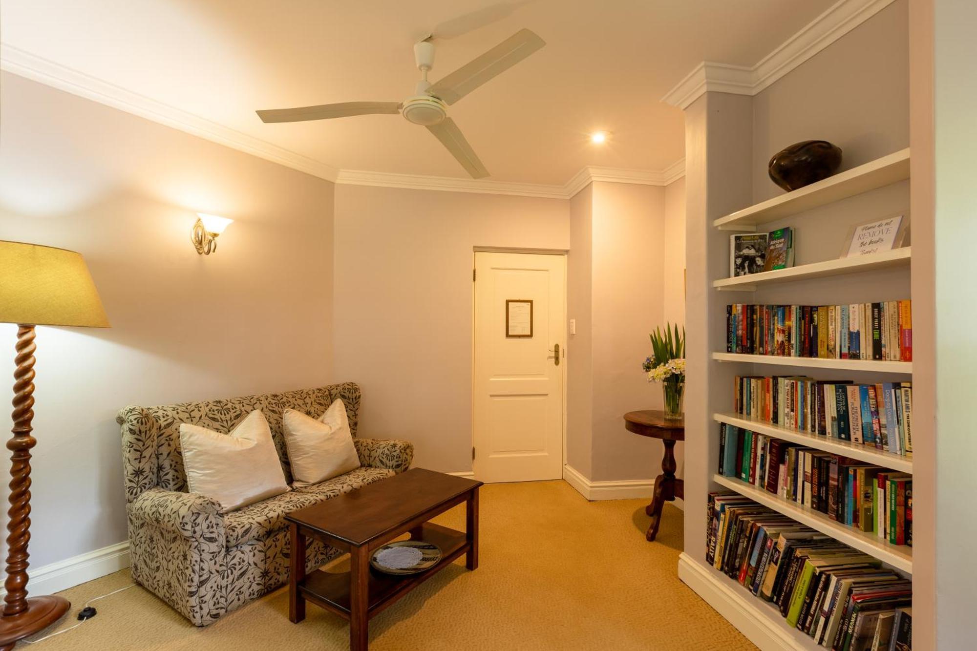Moorcroft Manor Boutique Country Hotel Himeville Ngoại thất bức ảnh