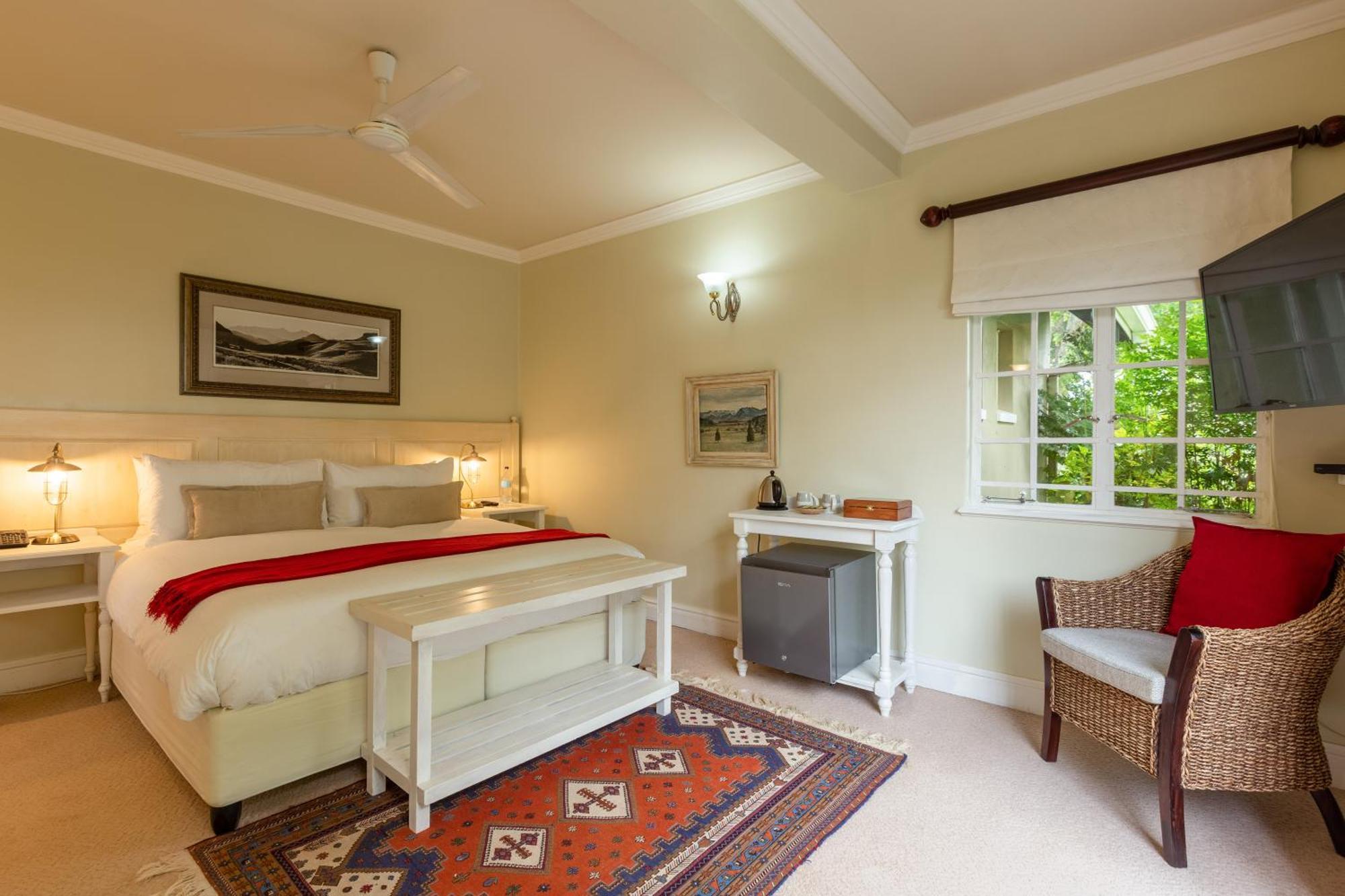 Moorcroft Manor Boutique Country Hotel Himeville Ngoại thất bức ảnh